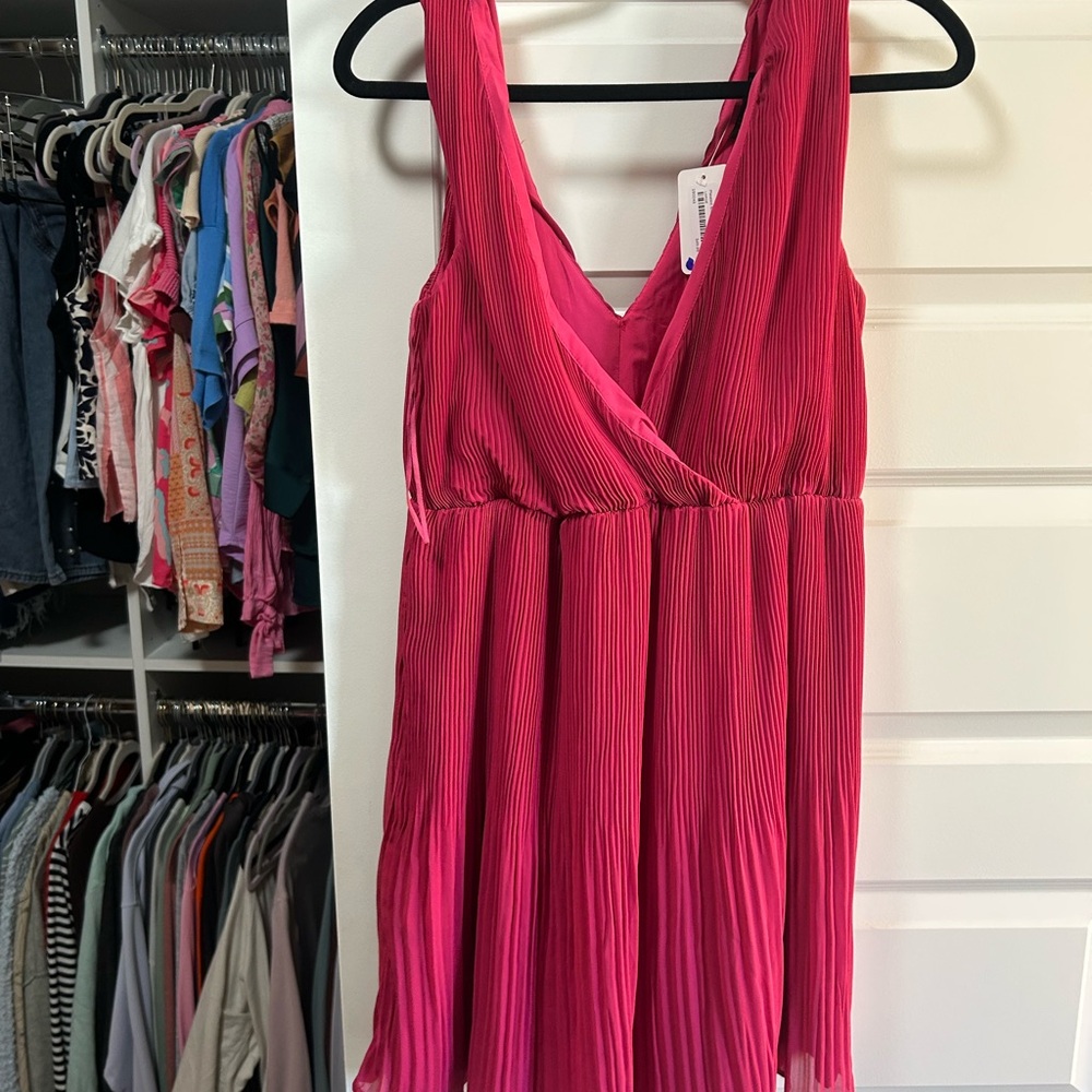 Elegant Pink Sleeveless Dress
